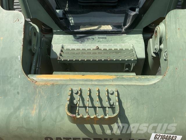 CAT 277C 滑移装载机