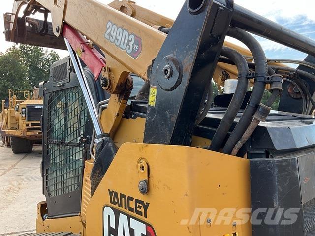 CAT 299D3 XE 滑移装载机