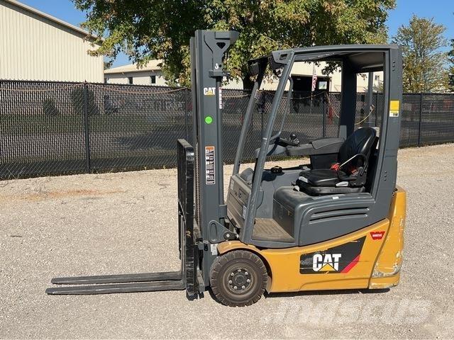 CAT 2ET2500 电动叉车