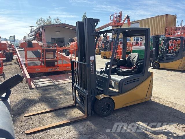 CAT 2ET4000 电动叉车