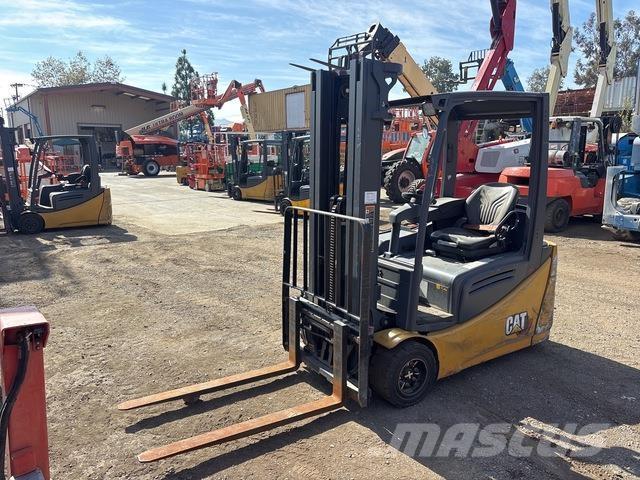 CAT 2ET4000 电动叉车