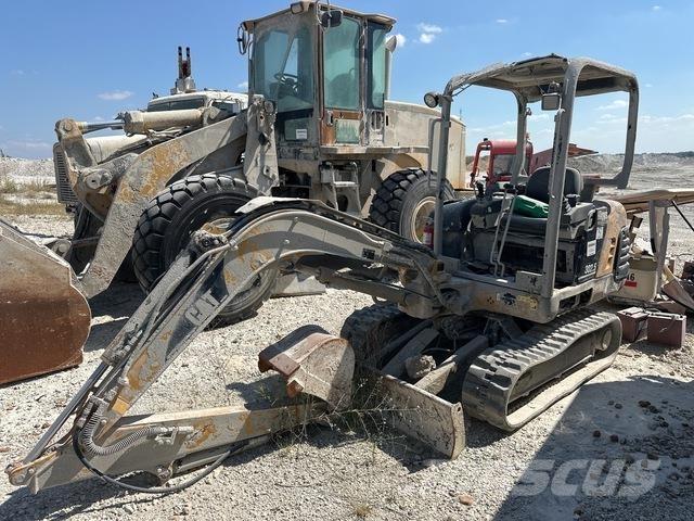 CAT 302.5 履带挖掘机