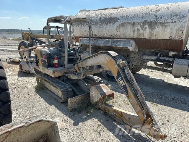 CAT 302.5 履带挖掘机