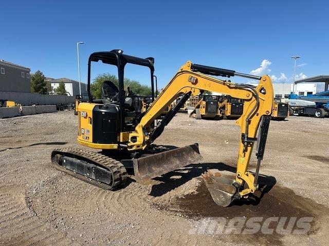 CAT 302.7 履带挖掘机