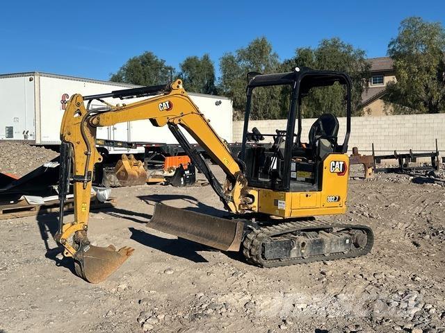 CAT 302.7 CR 履带挖掘机