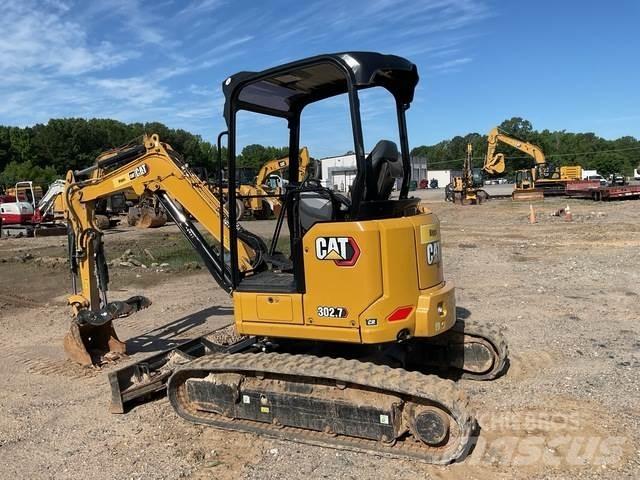 CAT 302.7CR 履带挖掘机