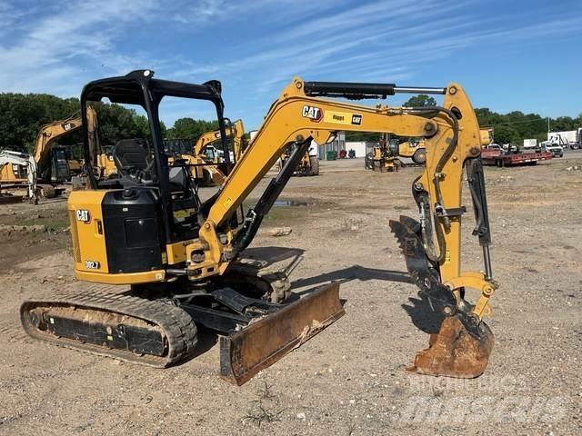 CAT 302.7CR 履带挖掘机
