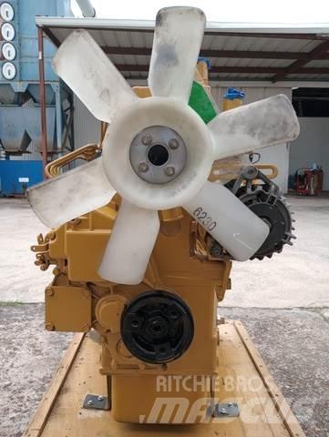 CAT 3024C 发动机