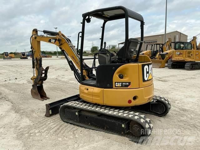 CAT 303.5E2 CR 履带挖掘机