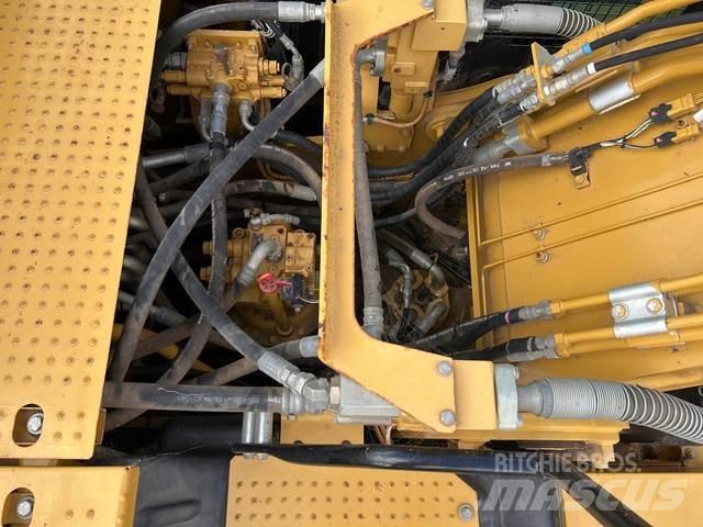 CAT 320 履带挖掘机