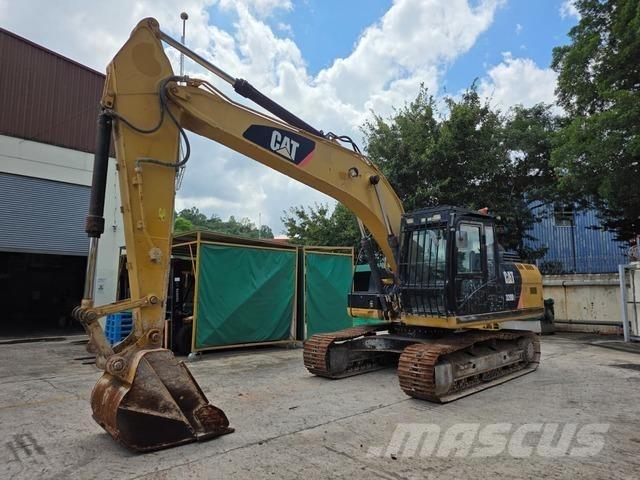 CAT 320D2 履带挖掘机