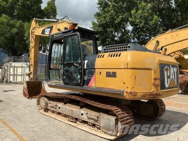 CAT 320D2 履带挖掘机