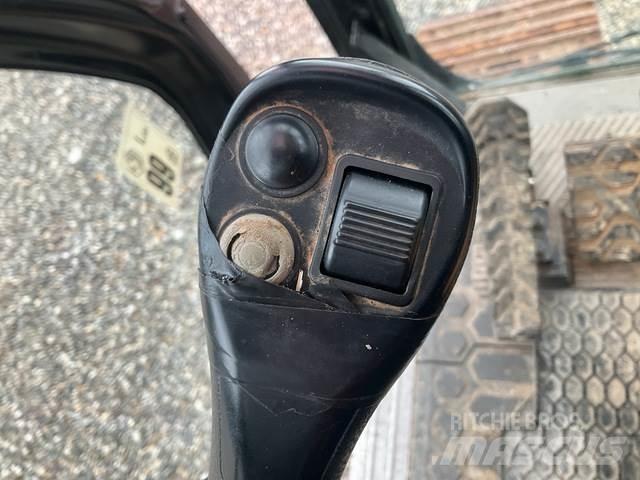 CAT 323 履带挖掘机