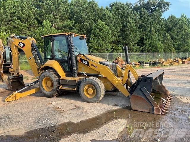 CAT 440 反铲装载机