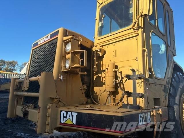 CAT 621B 铲运机