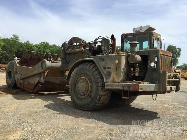 CAT 621B MIL 铲运机