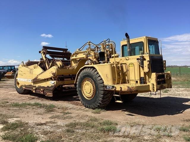 CAT 623F 铲运机