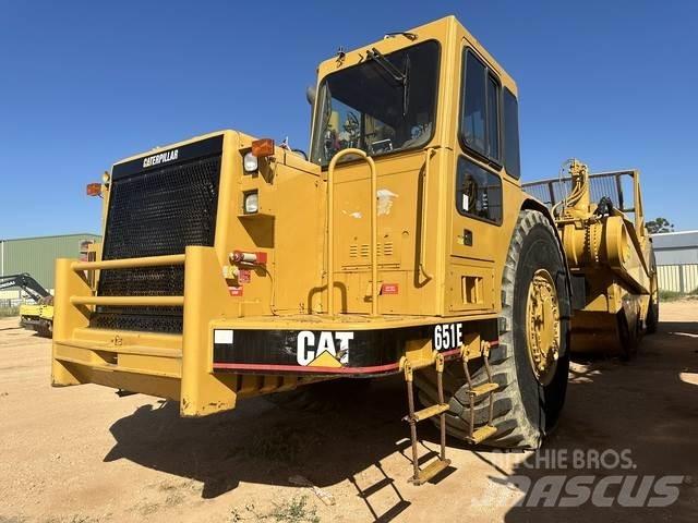 CAT 651E 铲运机