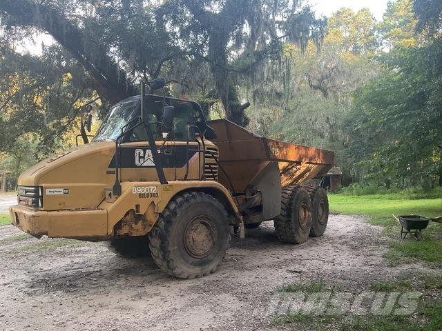CAT 725 铰接式自卸车