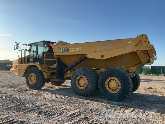 CAT 730 铰接式自卸车