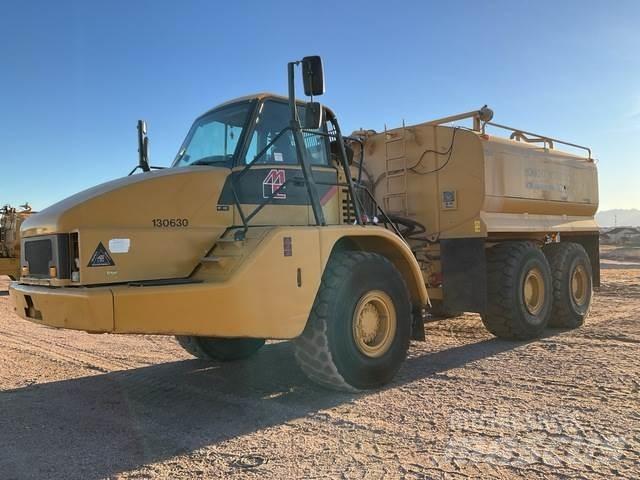 CAT 735 水罐车