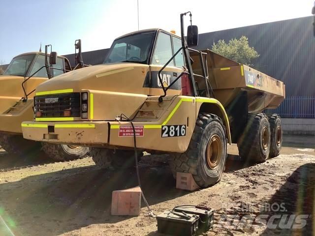 CAT 740 铰接式自卸车