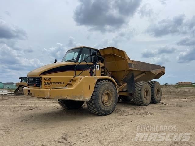 CAT 740 铰接式自卸车