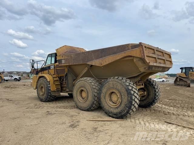 CAT 740 铰接式自卸车