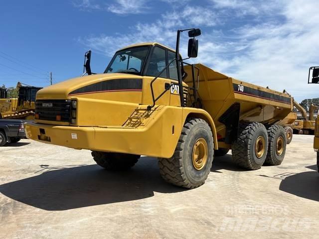 CAT 740 铰接式自卸车
