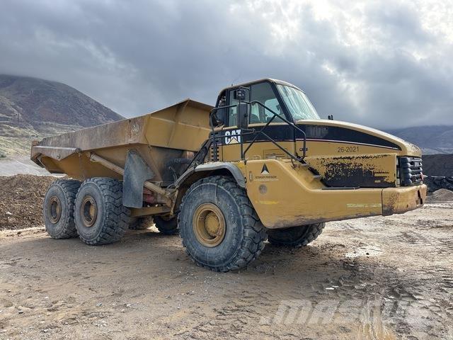 CAT 740 铰接式自卸车