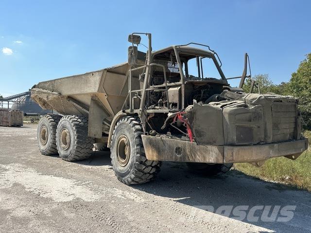 CAT 740B 铰接式自卸车