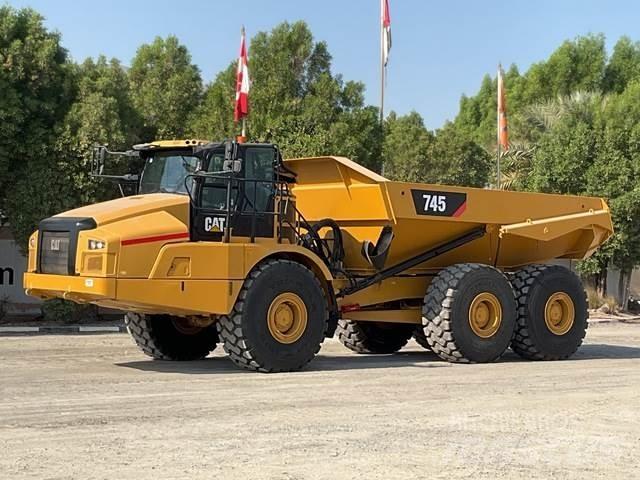CAT 745 铰接式自卸车