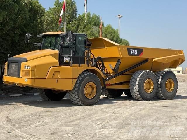 CAT 745 铰接式自卸车