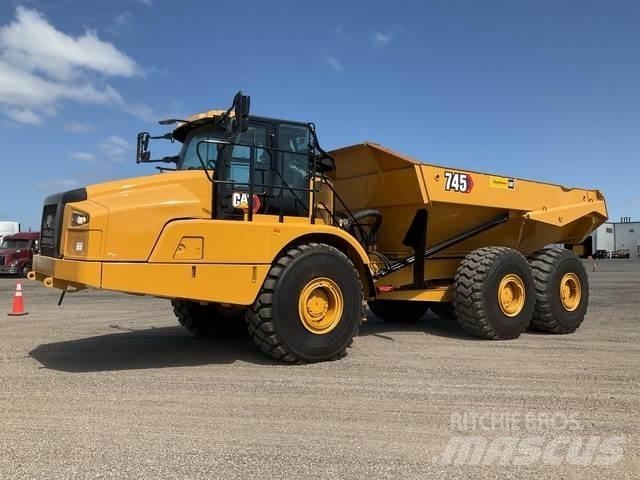 CAT 745 铰接式自卸车