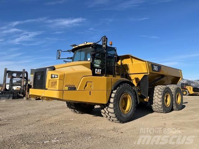 CAT 745 铰接式自卸车