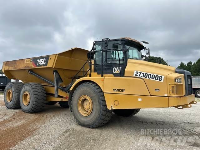 CAT 745 铰接式自卸车