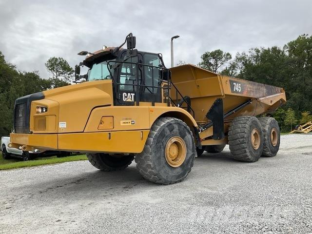 CAT 745 铰接式自卸车