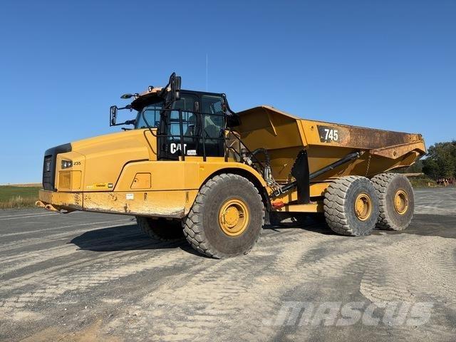 CAT 745 铰接式自卸车