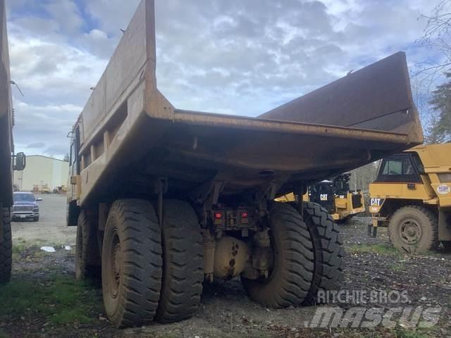 CAT 769D 铰接式自卸车