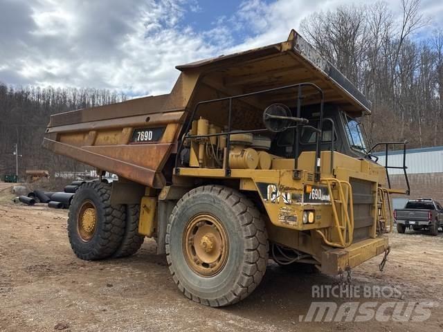 CAT 769D 铰接式自卸车