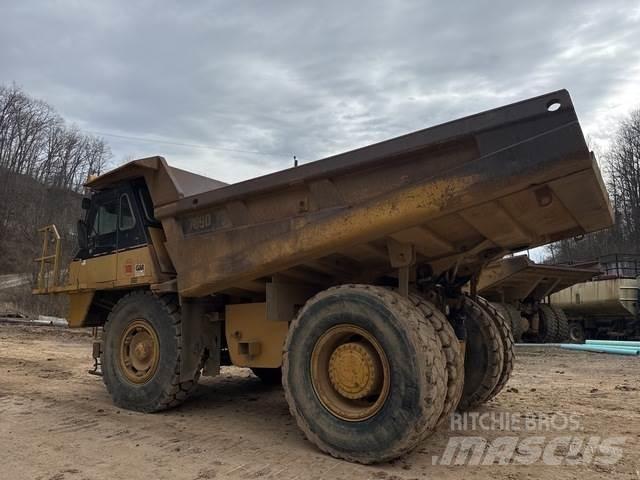 CAT 769D 铰接式自卸车