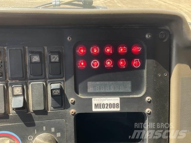 CAT 773E 铰接式自卸车
