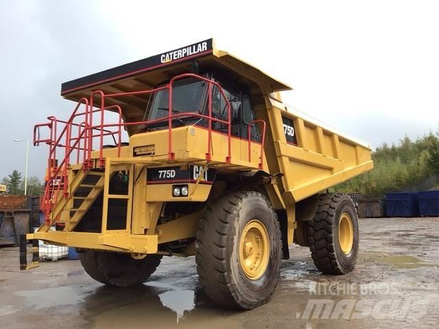 CAT 775D 铰接式自卸车