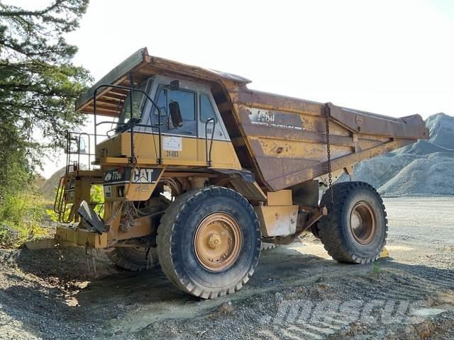 CAT 775D 铰接式自卸车