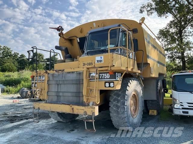 CAT 775D 铰接式自卸车