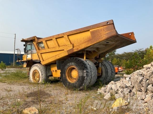 CAT 775D 铰接式自卸车