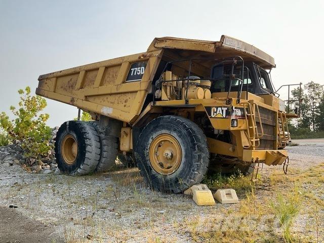 CAT 775D 铰接式自卸车