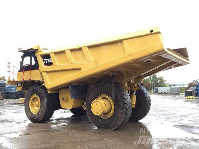 CAT 775E 铰接式自卸车