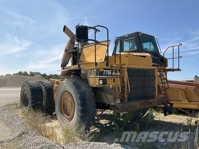 CAT 775E 铰接式自卸车