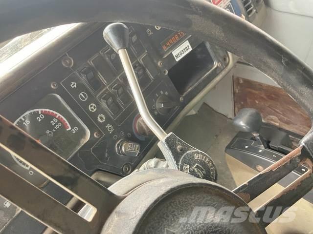 CAT 777D 铰接式自卸车